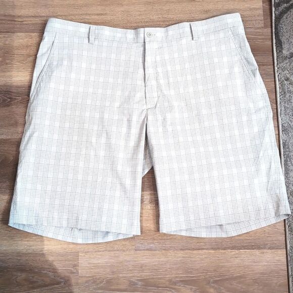 Nike Golf Dri-Fit Grey Plaid Sz 42 Shorts Men - Picture 1 of 6